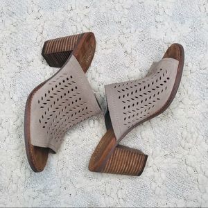 TOMS Majorca Perforated Open Toe Suede Mule